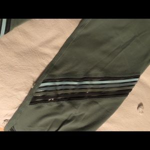 Beyond Yoga Get Your Filament High Waisted Legging